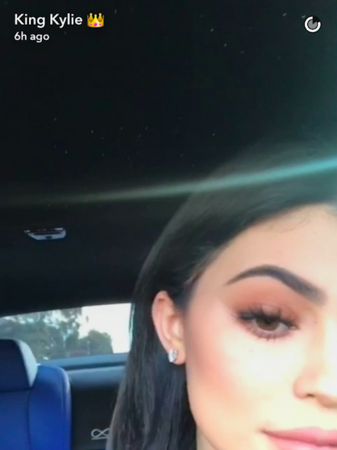 Kylie Jenner chwali się nową fryzurą na Snapchacie, ale coś poszło nie tak...