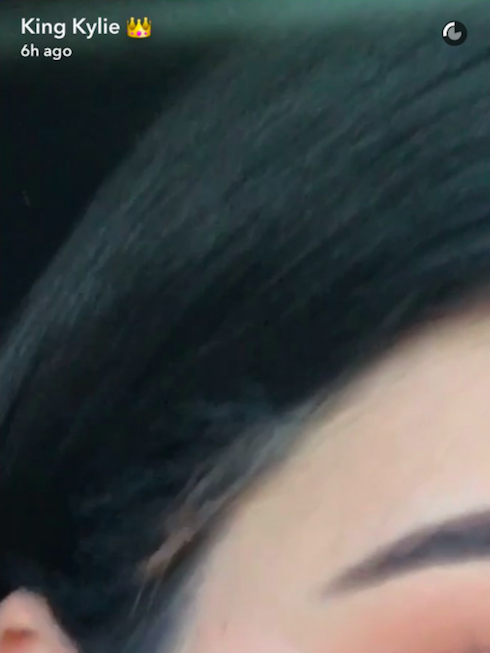 Kylie Jenner chwali się nową fryzurą na Snapchacie, ale coś poszło nie tak...