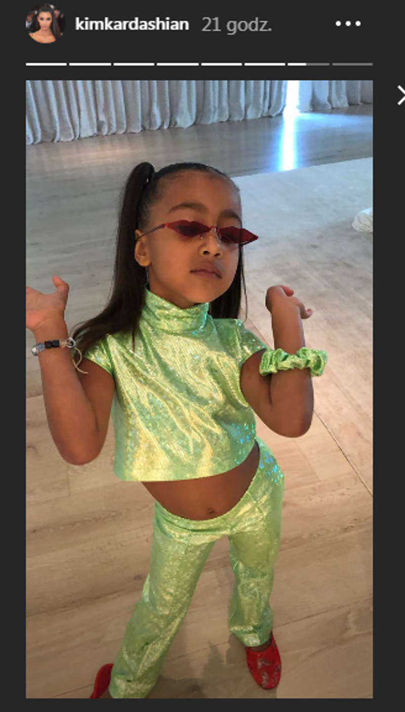 Wystrojona North West na urodzinach Reign i Sainta