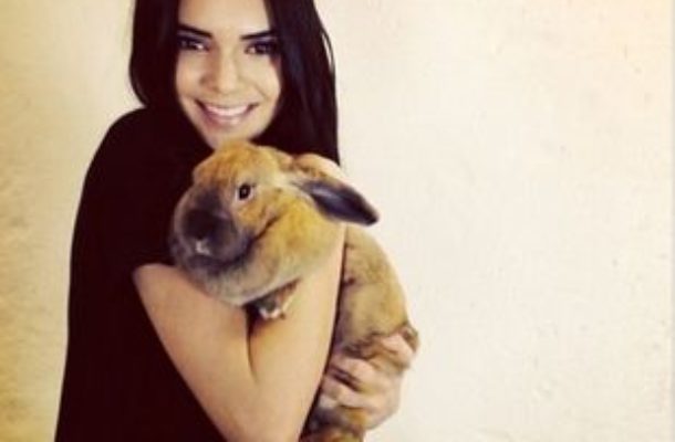 Kiedy Kim Kardashian bawiła się na Oscarach… (FOTO)