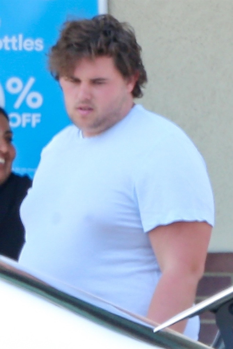 Syn Arnolda Schwarzeneggera zmaga się z POTWORNĄ otyłością