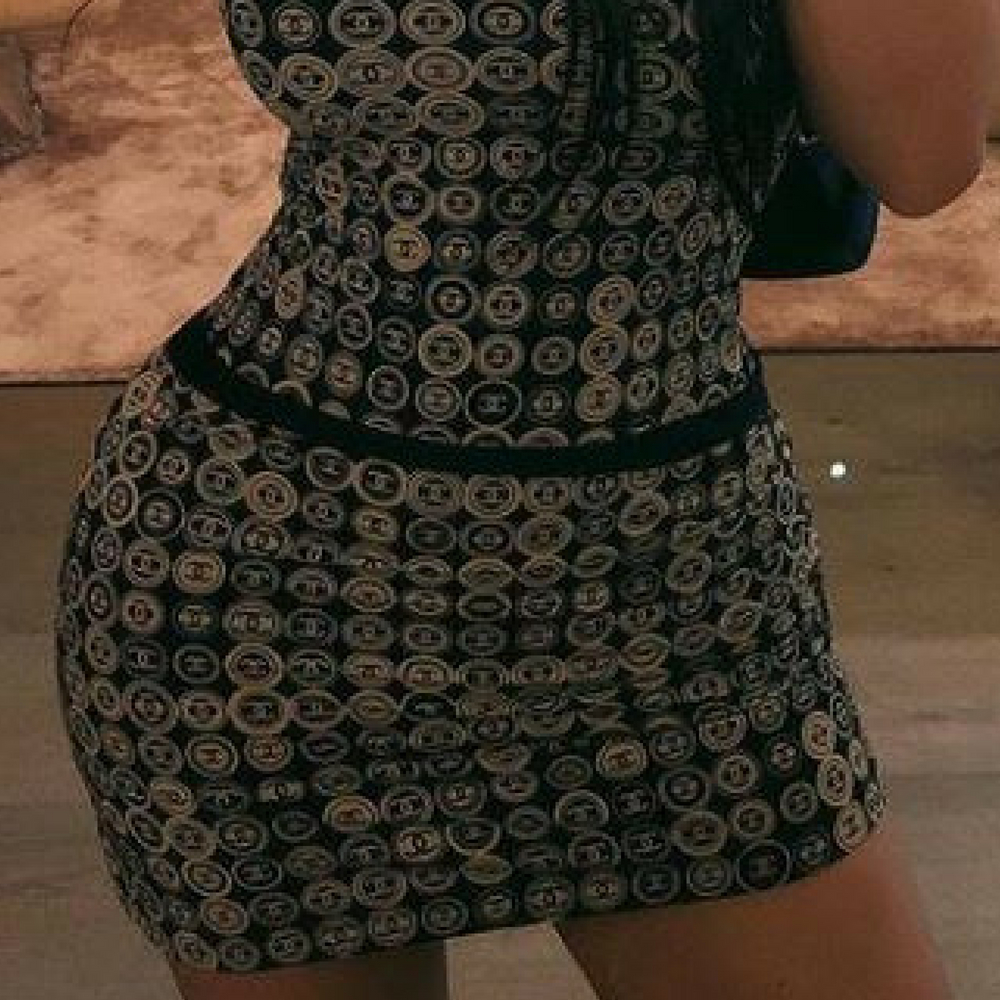 Kylie Jenner przerobiła zdjęcie w photoshopie?! TAKA TALIA jest niemożliwa!