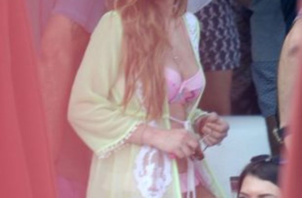 Czy Lindsay Lohan naprawdę jest w ciąży? Jej matka Dina zdradza tajemnicę!