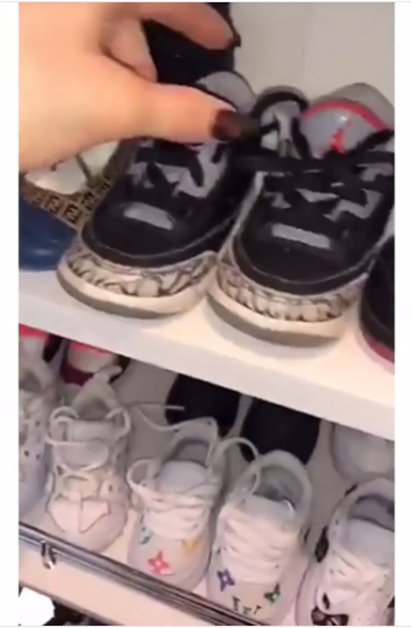 Kylie Jenner pokazała buty Stormi! Warte są prawie 100 TYSIĘCY!