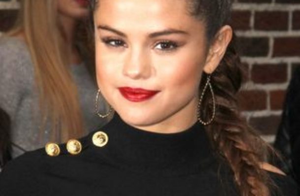 Selena Gomez kusiła u Davida Lettermana (FOTO+VIDEO)