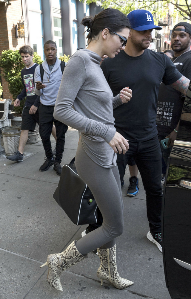 OMG! Kendall Jenner bez bielizny