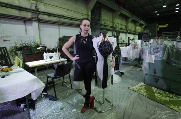 Wow! Ania z Project Runway pokazała się topless (FB)