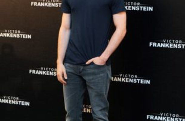 Daniel Radcliffe w tej roli przeszedł samego siebie! (VIDEO)