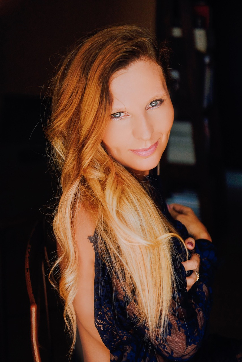 Od pilota wycieczek do divy. Kim jest Beata Drewniak?