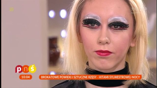 Ada Fijał nałożyła na siebie słynny makijaż sylwestrowy z Pytania na Śniadanie