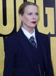Coś niedobrego dzieje się z twarzą Kim Basinger (FOTO)