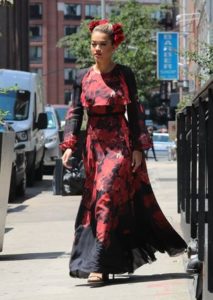 Zdziwisz się, kiedy zobaczysz, co włożyła na siebie Rita Ora (FOTO)