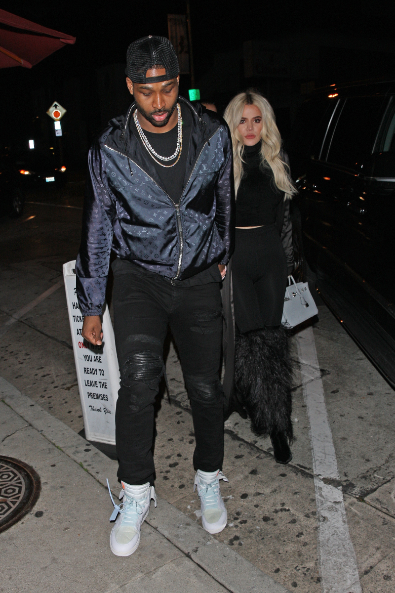 Niezadowolona Khloe na randce z Tristanem. Co ona na siebie włożyła?!