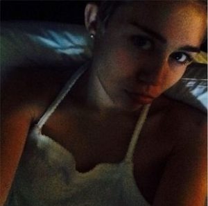 Miley Cyrus pozazdrościła Jennifer Lawrence? (FOTO+VIDEO) | Kozaczek
