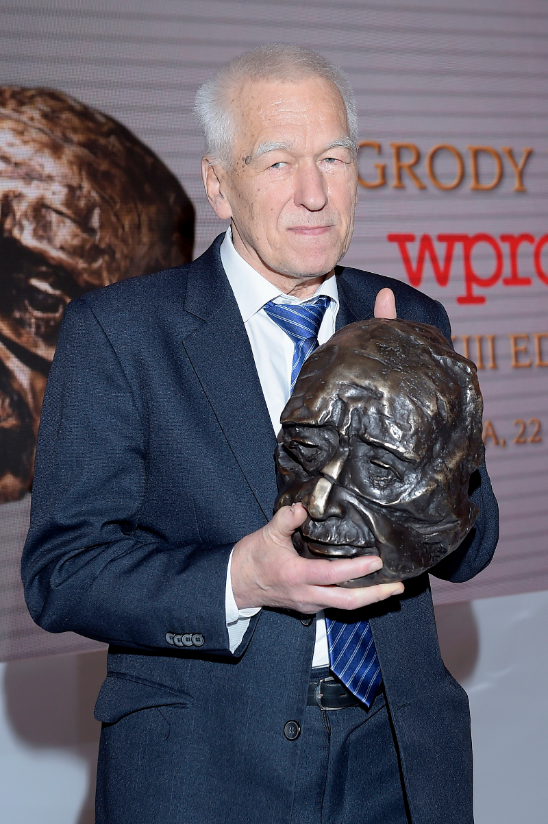 Kornel Morawiecki poważnie chory. Ojciec premiera przeszedł CIĘŻKĄ operację Kornel Morawiecki poważnie chory. Ojciec premiera przeszedł CIĘŻKĄ operację