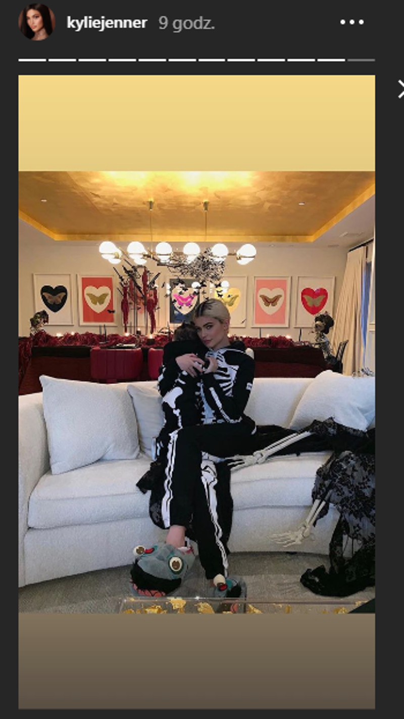 Kylie Jenner przebrała Stormi na Halloween! Ten kostium jest przerażający! Kylie Jenner przebrała Stormi na Halloween! Ten kostium jest przerażający!