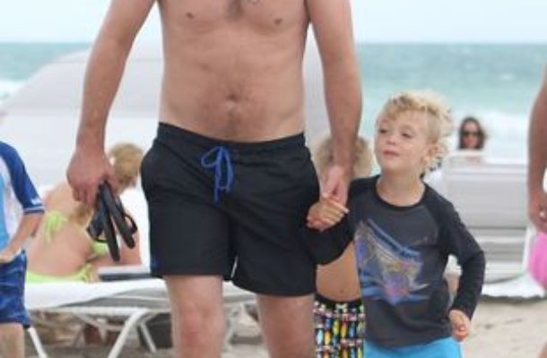Pupa dziewczyny i słodki synek Robina Thicke (FOTO)