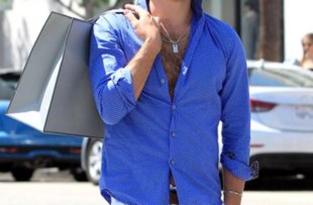 Boski Chuck Bass kroczy ulicami Los Angeles (FOTO)
