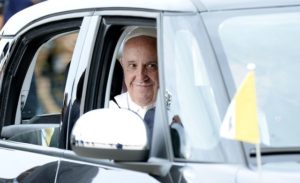 Super! Papież Franciszek uczy się mówić dobry wieczór po polsku Super! Papież Franciszek uczy się mówić dobry wieczór po polsku