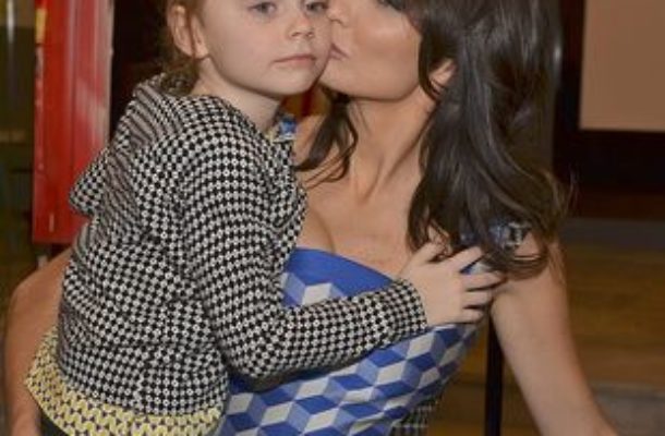 Dominika Kulczyk pozuje z dziećmi (FOTO)