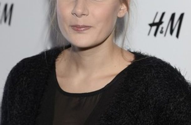 Marta Wierzbicka ćwiczy taniec na rurze (FOTO)