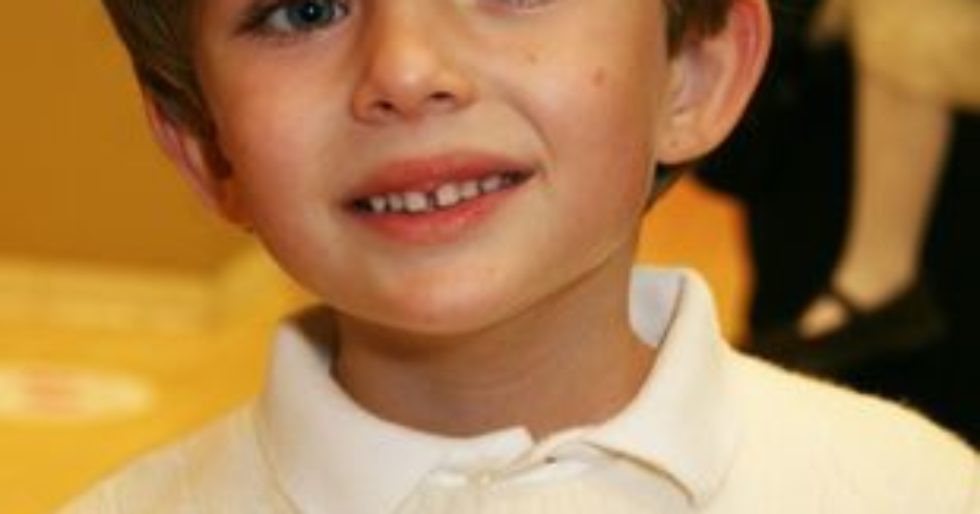 Dlaczego Barron Trump zachowuje się tak dziwnie? Chłopczyk jest ciężko chory? Dlaczego Barron Trump zachowuje się tak dziwnie? Chłopczyk jest ciężko chory?