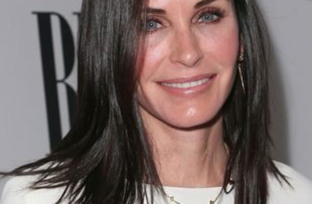Courteney Cox żałuje swoich operacji plastycznych: Boże, wyglądam strasznie