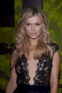 Joanna Krupa wzorowała się Angeliną Jolie na Balu Fundacji TVN? Joanna Krupa wzorowała się Angeliną Jolie na Balu Fundacji TVN?