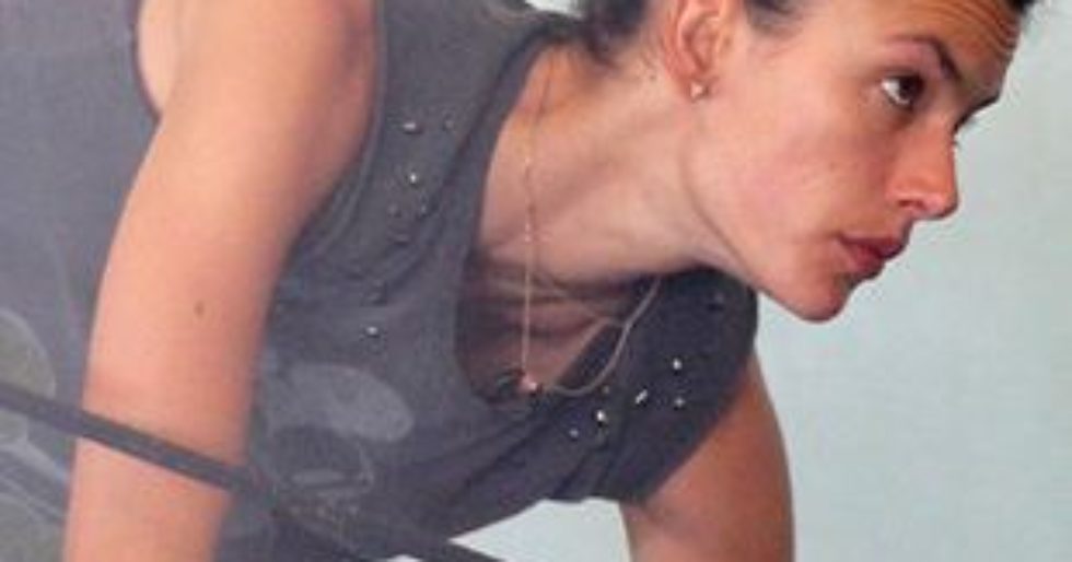 Tak ćwiczy Alessandra Ambrosio (FOTO) Tak ćwiczy Alessandra Ambrosio (FOTO)