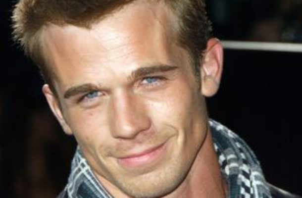 Cam Gigandet czyta Biblię