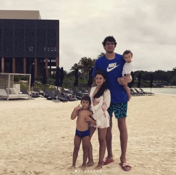 Boban i Milica - para z bardzo dużą różnicą wzrostu Boban i Milica - para z bardzo dużą różnicą wzrostu