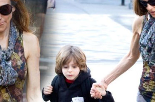 Sarah Jessica Parker – stylowa mama na spacerze (FOTO)