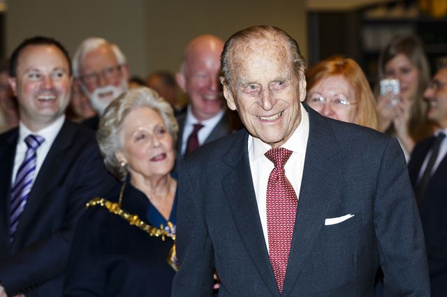 Książę Filip jeździ bez zapiętych pasów. Dwa dni po wypadku!