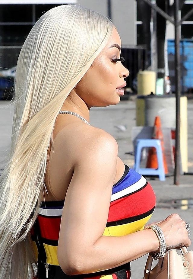 Blac Chyna oburzyła fanów! Wybiela sobie skórę?