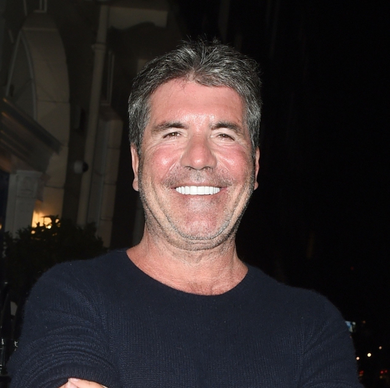 Nowe zęby Simona Cowella aż RAŻĄ! Piękna klawiatura?