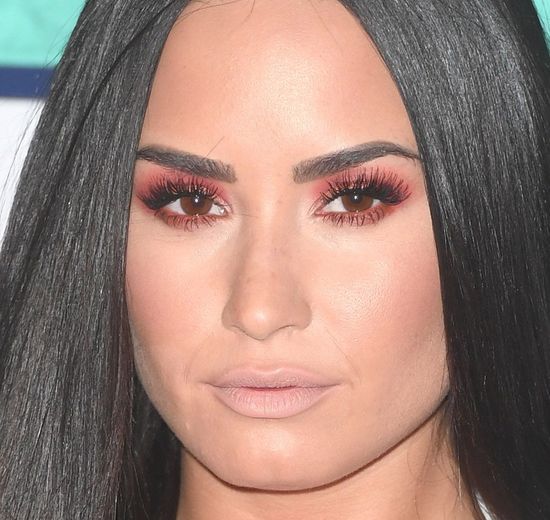 Demi Lovato czuła się OSACZONA? To dlatego podjęła tak ODWAŻNE kroki