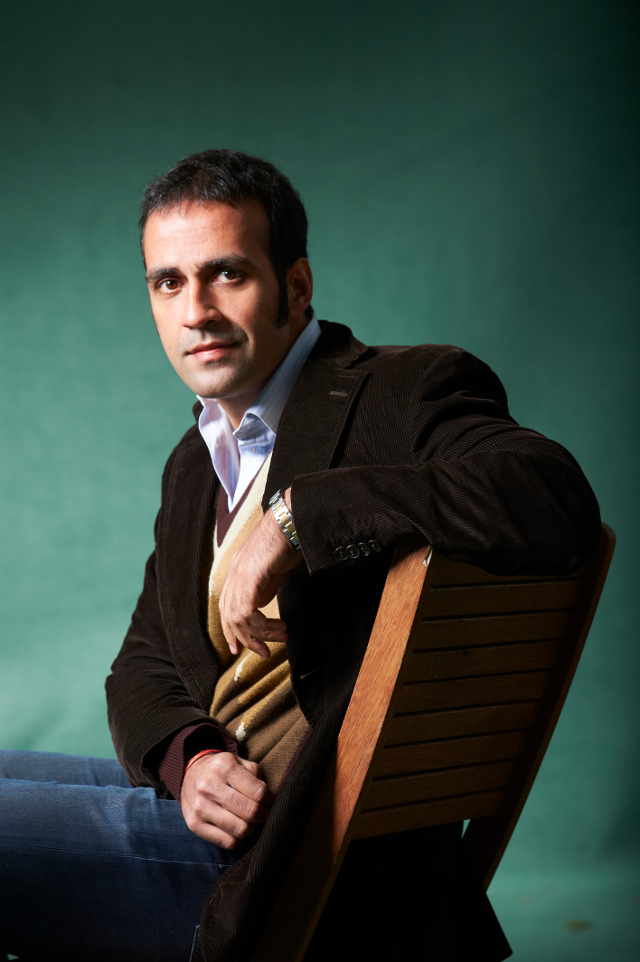 Były chłopak księżnej przyznaje: ĆPAŁEM w basenie KRÓLOWEJ!