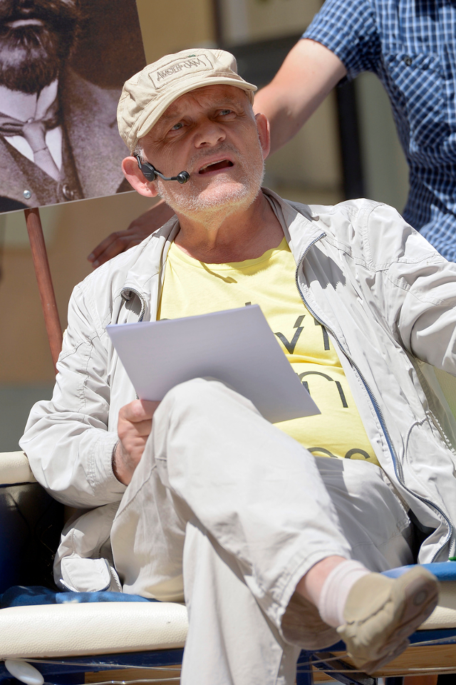 Chory Ferency przyznaje: Znowu przyjdą święta i znowu się upiję! Chory Ferency przyznaje: Znowu przyjdą święta i znowu się upiję!