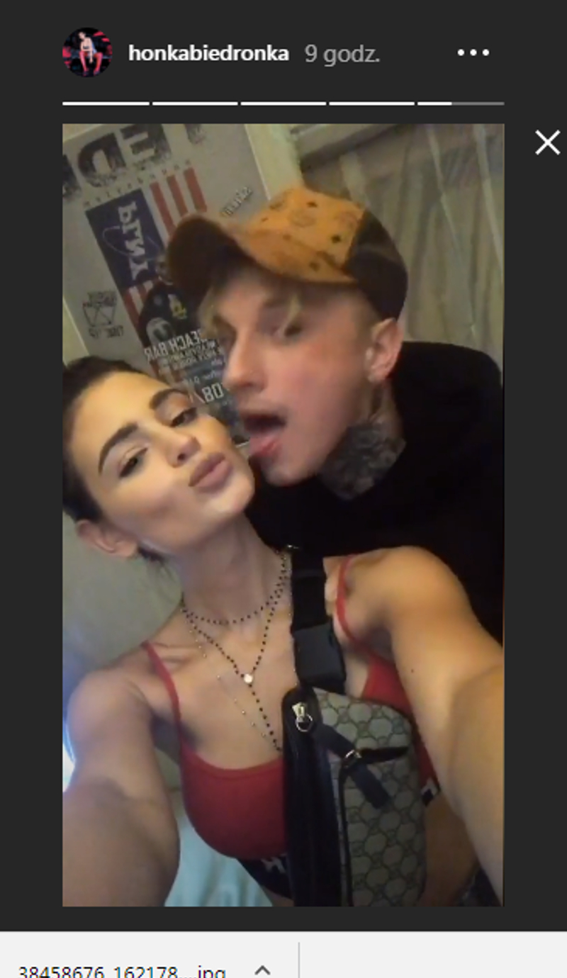 Smolasty WYLIZUJE Honoratę Skarbek!