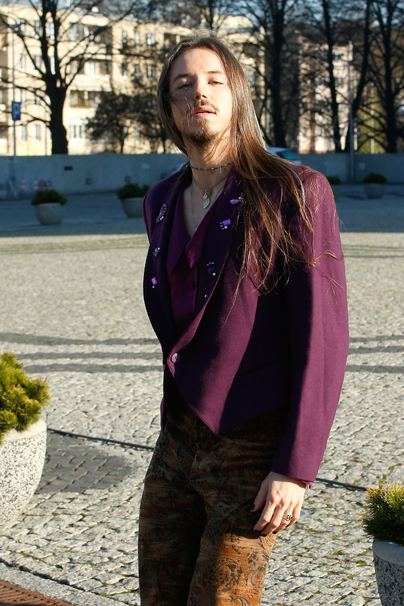 Seksowny Szpak KUSI pod studiem TVP (ZDJĘCIA) Seksowny Szpak KUSI pod studiem TVP (ZDJĘCIA)