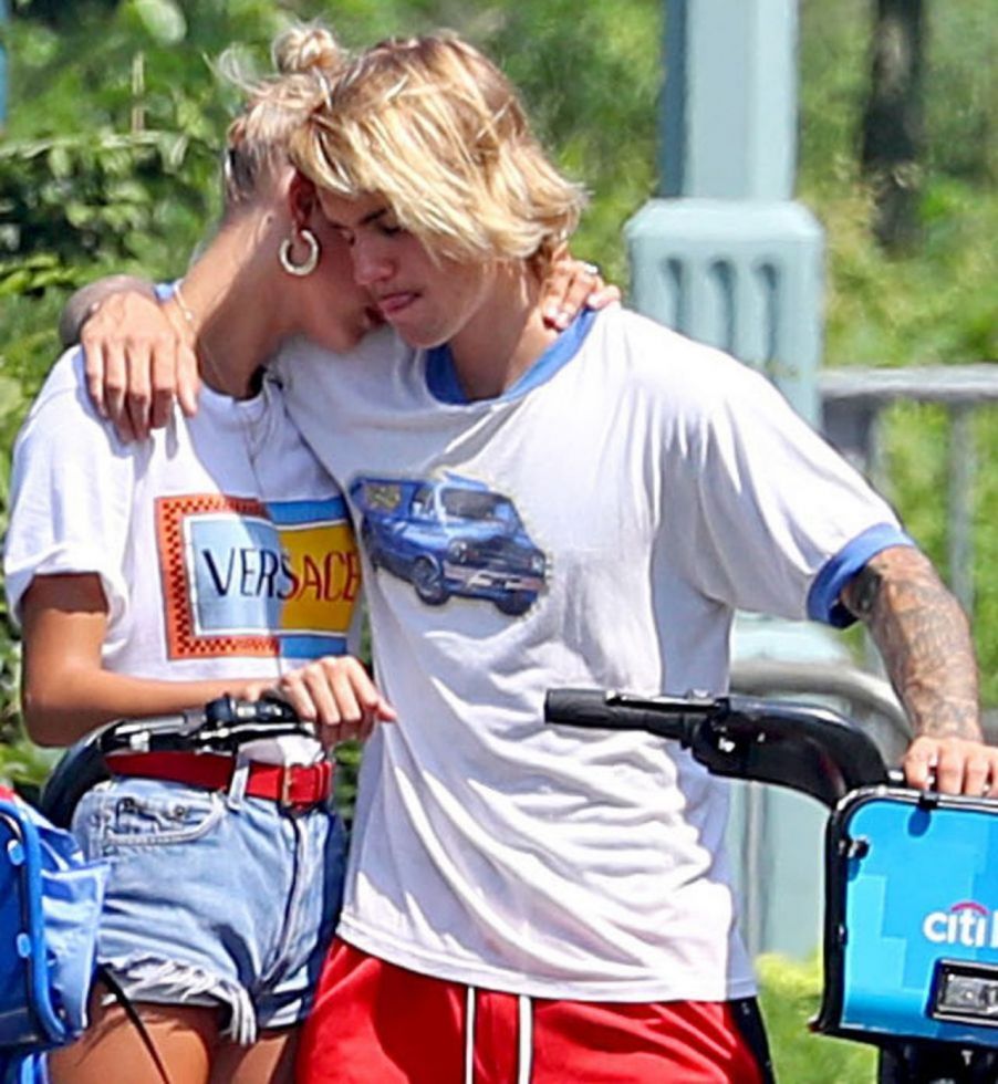 Szok! Hailey Baldwin w ramionach INNEGO! Co na to Justin?! Szok! Hailey Baldwin w ramionach INNEGO! Co na to Justin?!