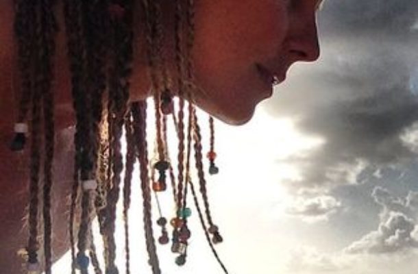 Kto pokazał pupę? (FOTO)