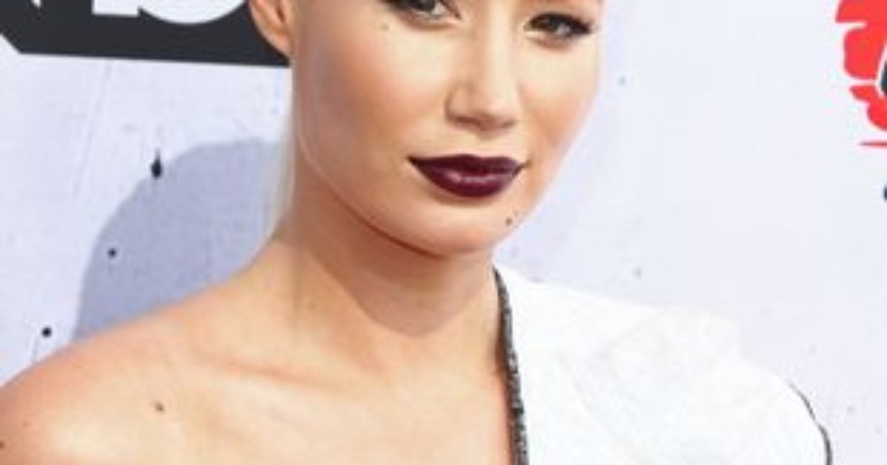 Zdrada Nicka spłynęła po Iggy Azalei jak po kaczce? Zdrada Nicka spłynęła po Iggy Azalei jak po kaczce?