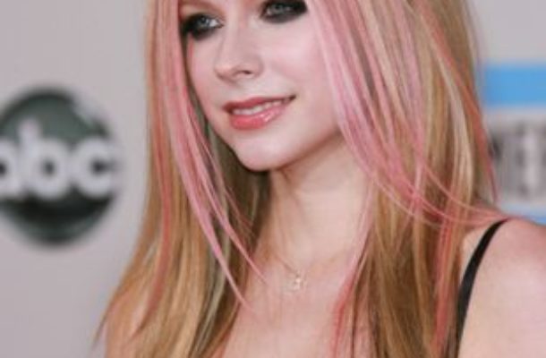 Avril Lavigne w bikini