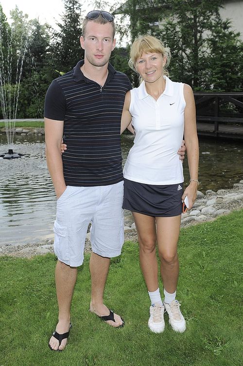 Mąż Anny Guzik jej nie ufa?