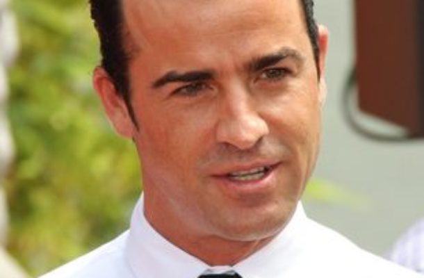 Partner Jennifer Aniston Justin Theroux zgolił brodę