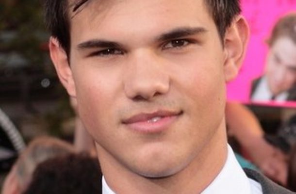 Taylor Lautner to prawdziwy twardziel [VIDEO]