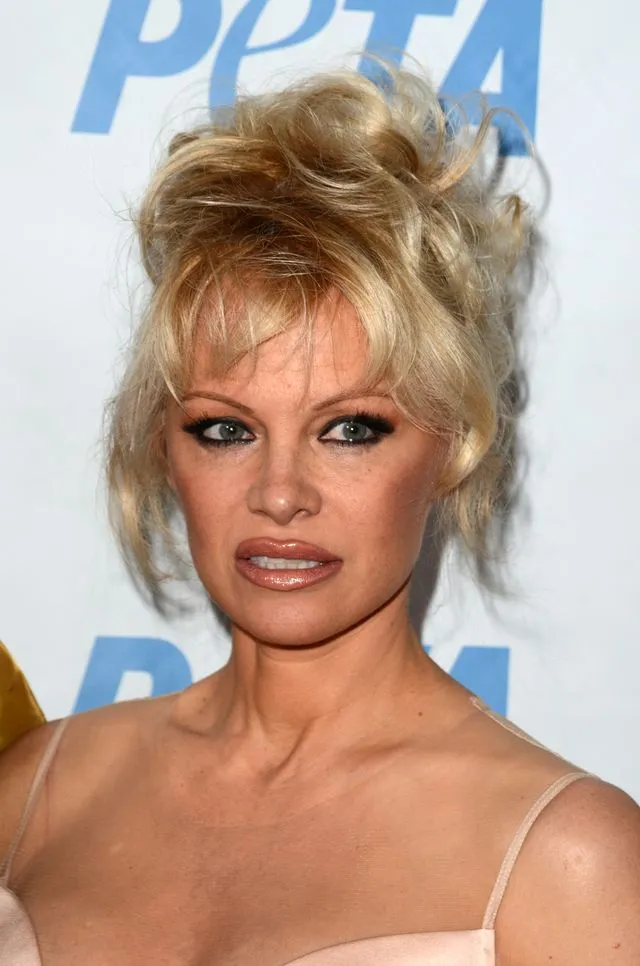 Pamela Anderson chce, aby Kim przestała nosić futra