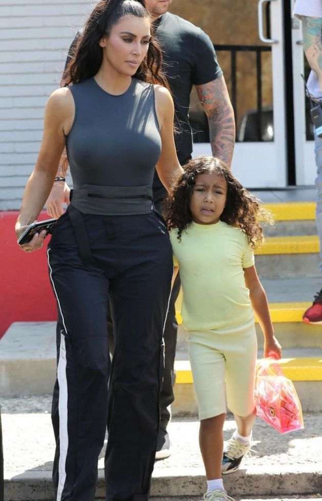 Wystrojona North West na urodzinach Reign i Sainta