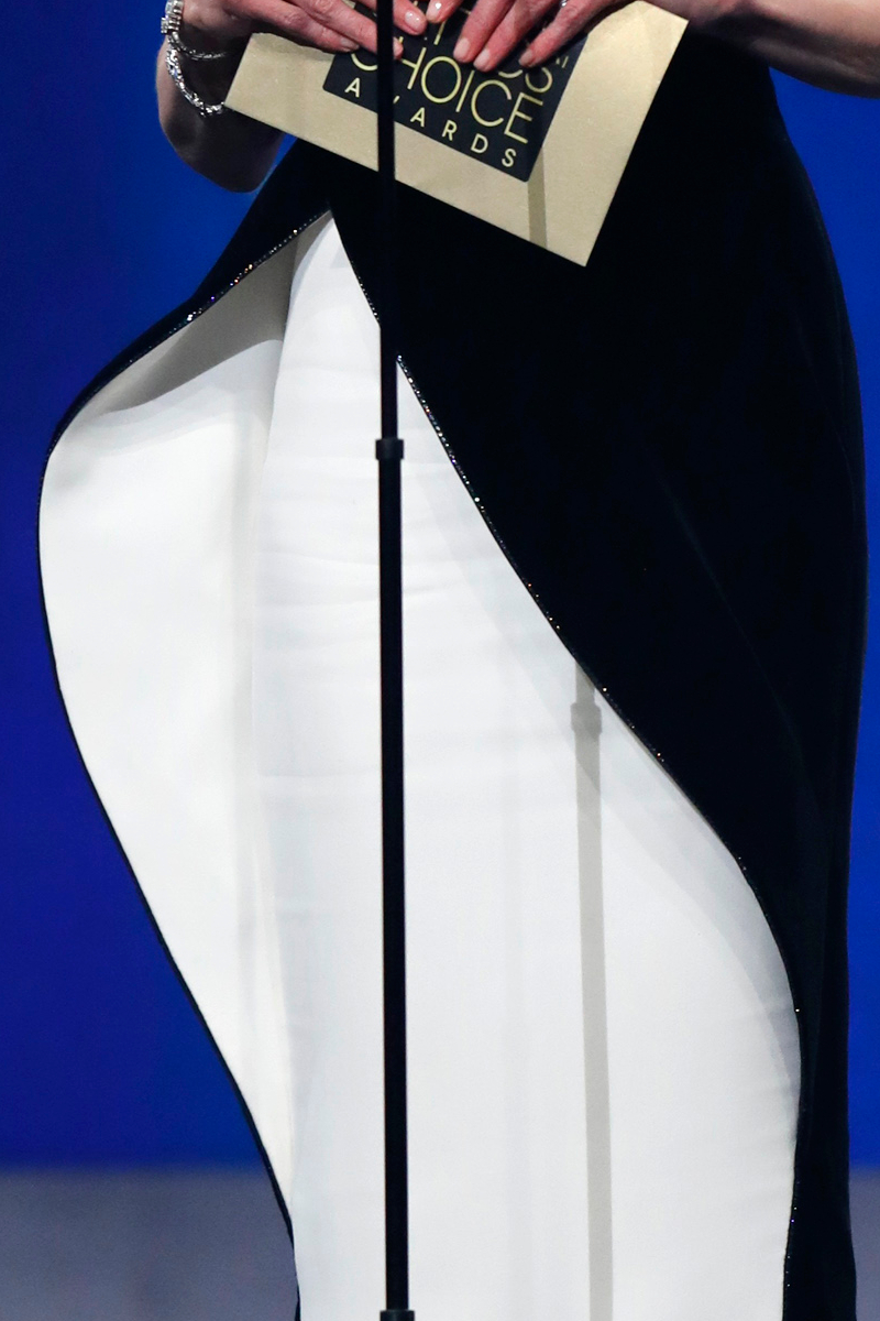 Fatalna stylizacja Nicole Kidman na gali Critics Choice. Stylista jej nie lubi